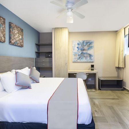 Bfh Attraction Deluxe Hotel Playa del Carmen Eksteriør billede
