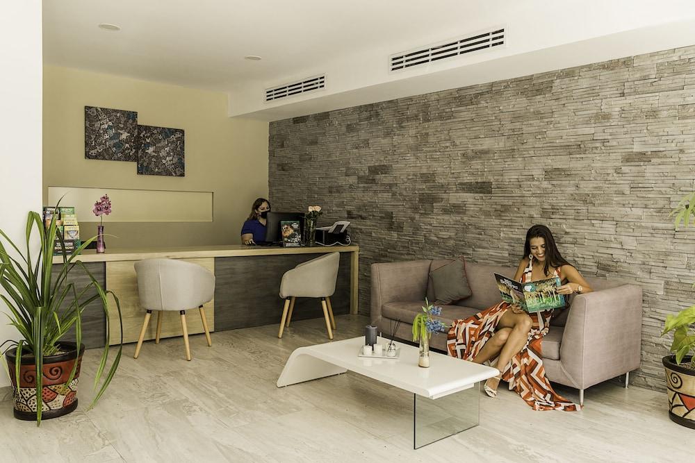 Bfh Attraction Deluxe Hotel Playa del Carmen Eksteriør billede