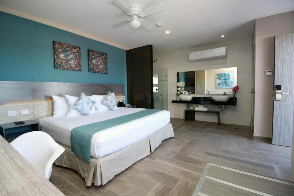 Bfh Attraction Deluxe Hotel Playa del Carmen Eksteriør billede