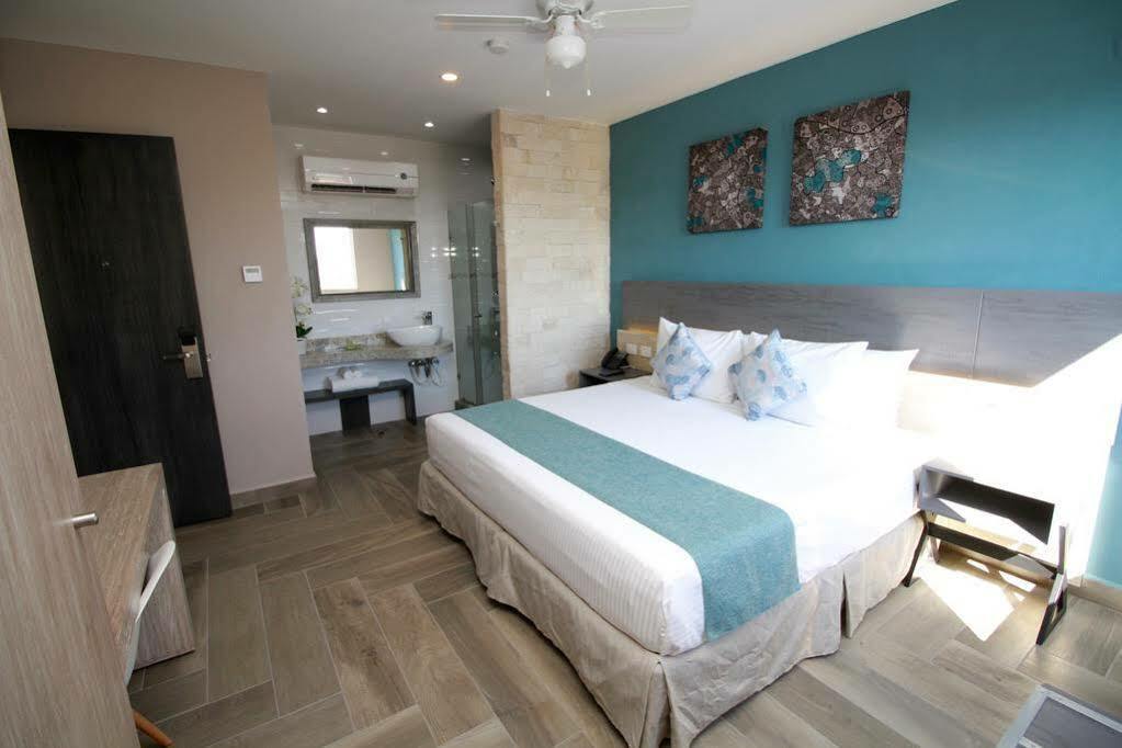 Bfh Attraction Deluxe Hotel Playa del Carmen Eksteriør billede